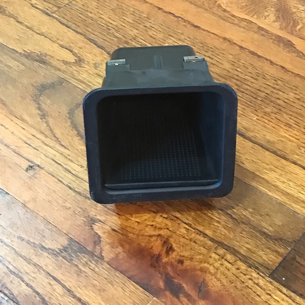 Chev Silverado Tahoe GMC Sierra Yukon Avalanche Suburban Dash Cubby Coin Holder